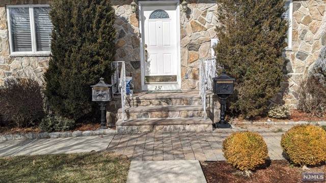 237 Philip Avenue - Photo 1