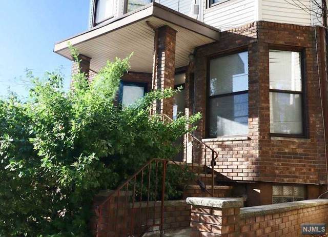 138 Leonard Street - Photo 1