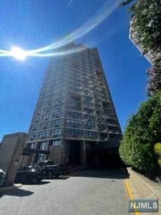7002 Boulevard East - Photo 1