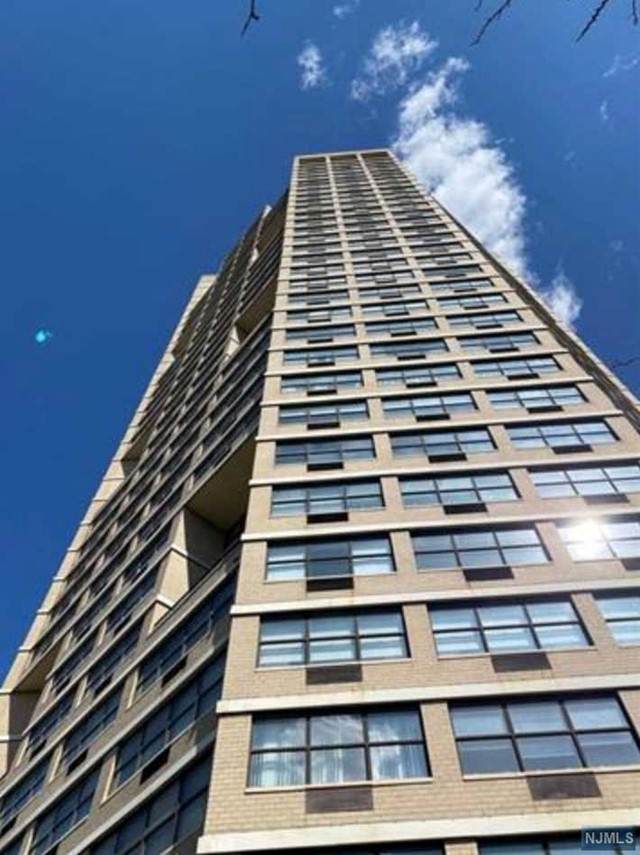 7002 Boulevard East - Photo 1