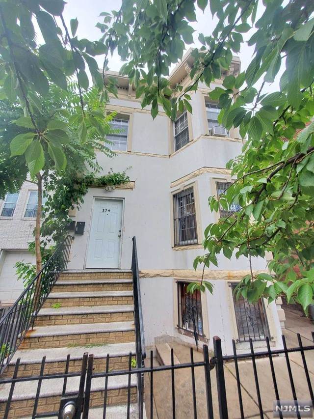 279 Runyon Street - Photo 1