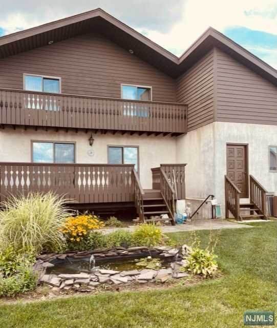 178 Central Lane - Photo 1