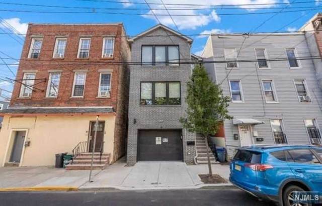 61 Webster Avenue - Photo 1