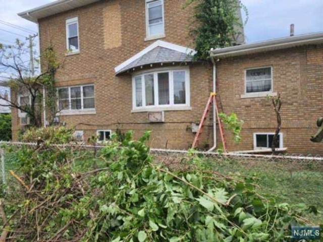 136 Myrtle Avenue - Photo 1