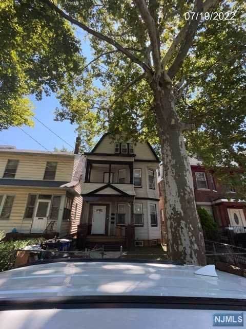 346 Seymour Avenue - Photo 1