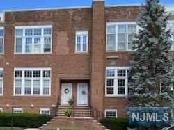 32 Smith Avenue - Photo 1