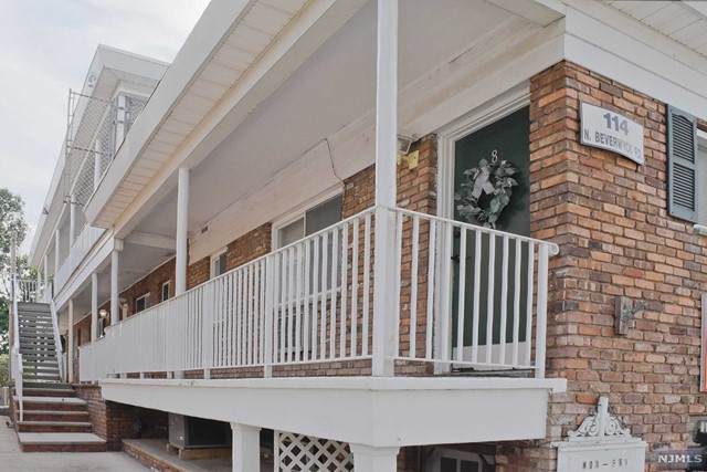 114 Beverwyck Road - Photo 1
