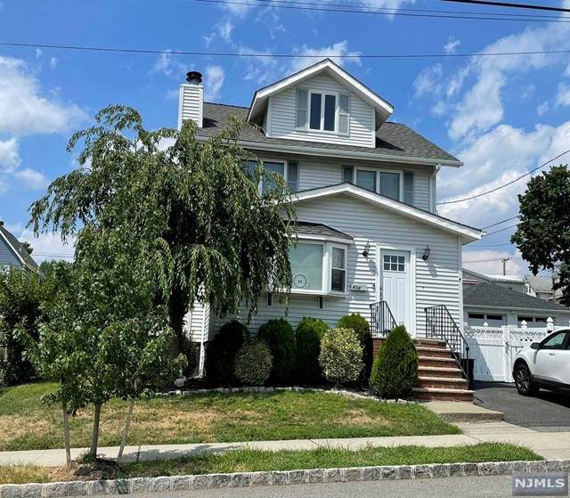 432 4th Street - Photo 1