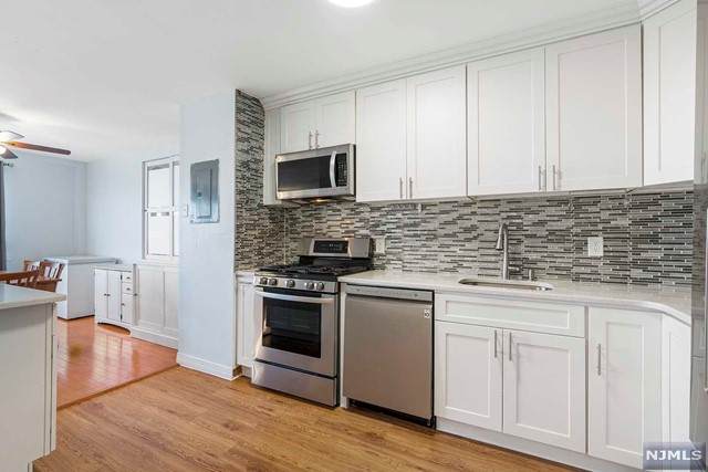 2348 Linwood Avenue - Photo 1