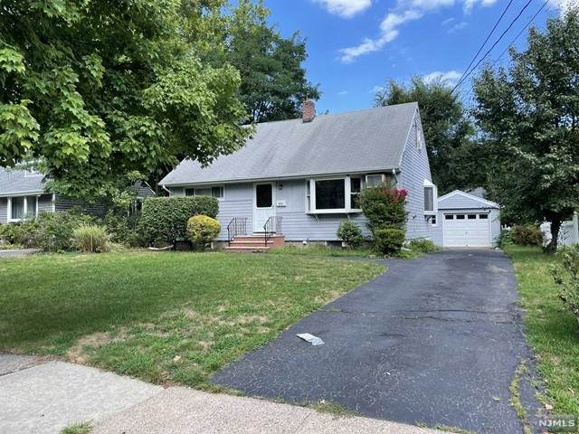 679 Midwood Road - Photo 1