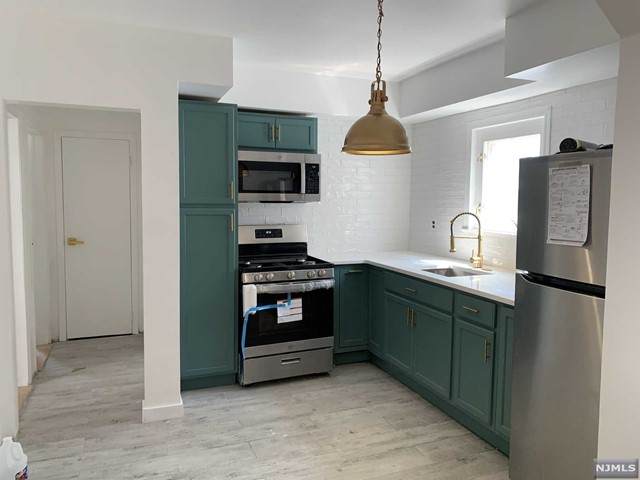 46 Hedden Terrace - Photo 1
