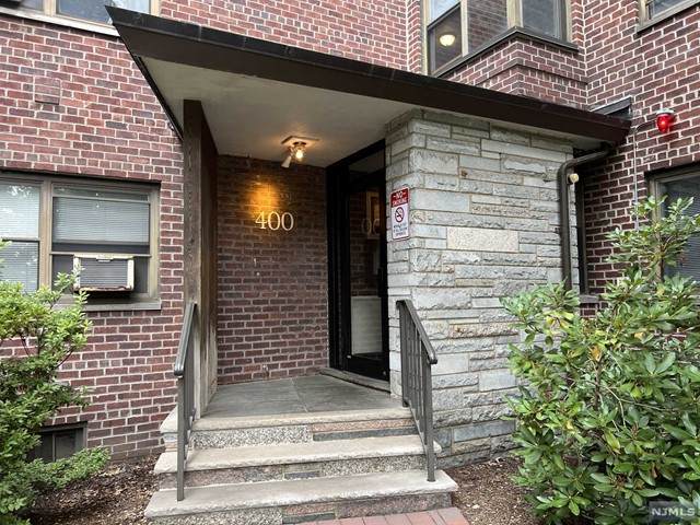 400-410 Fairview Avenue - Photo 1