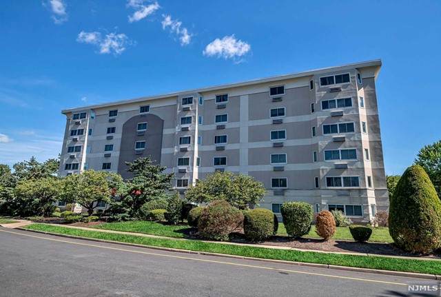 310 Lookout Avenue - Photo 1