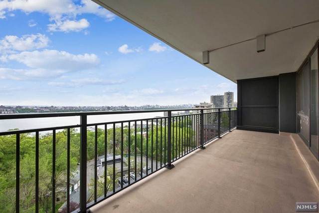 1500 Palisade Avenue - Photo 1