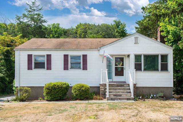 44 Greenwood Avenue - Photo 1
