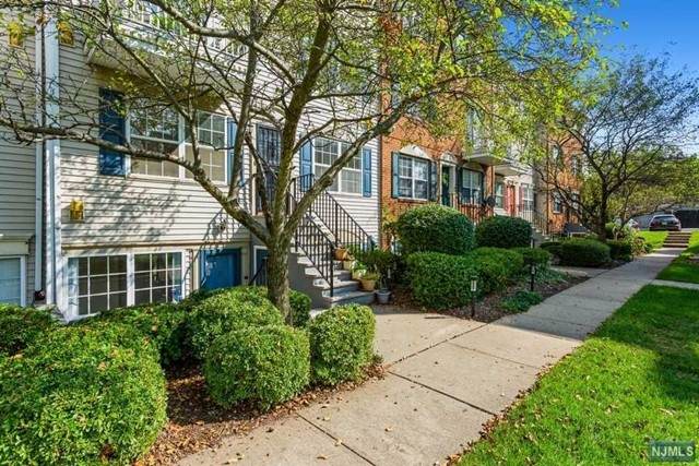 105 Vaughan Drive - Photo 1