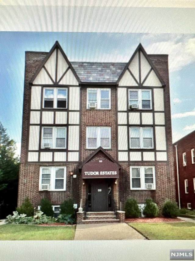215 Orient Way - Photo 1