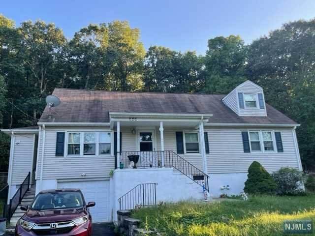340 Union Avenue - Photo 1