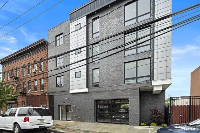 2716 Palisade Avenue - Photo 1
