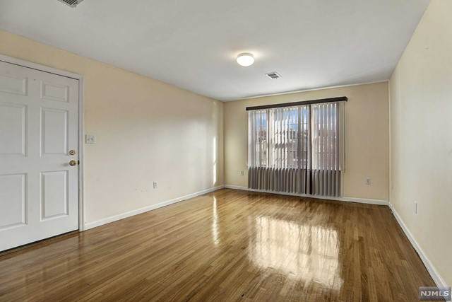 652 4th Street - Photo 1