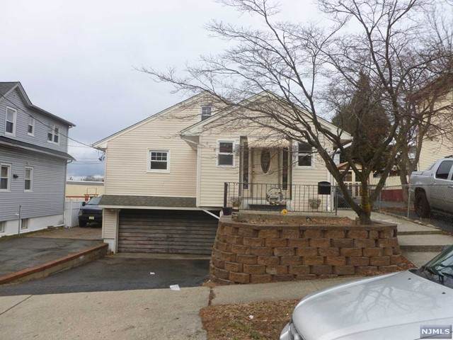 176 Bergen Avenue - Photo 1