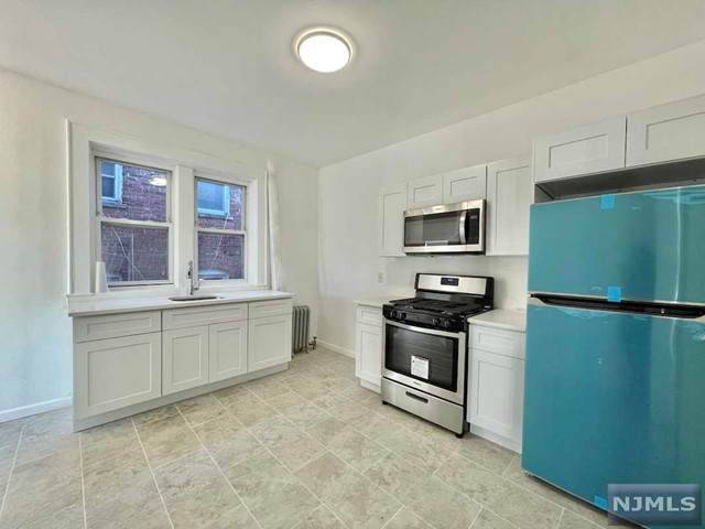 335 Passaic Avenue - Photo 1