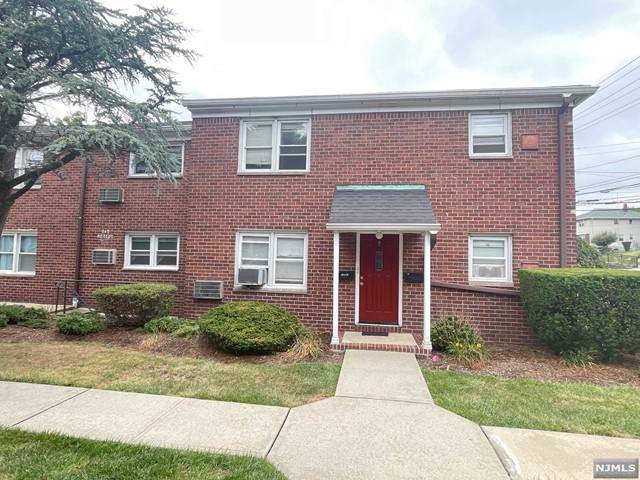 729 Broad Avenue - Photo 1