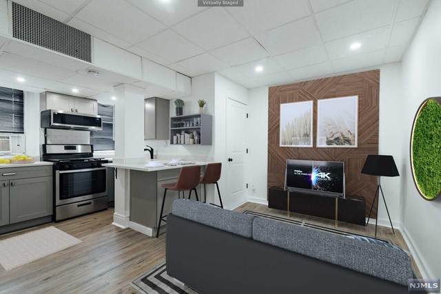 303 Hamilton Place - Photo 1