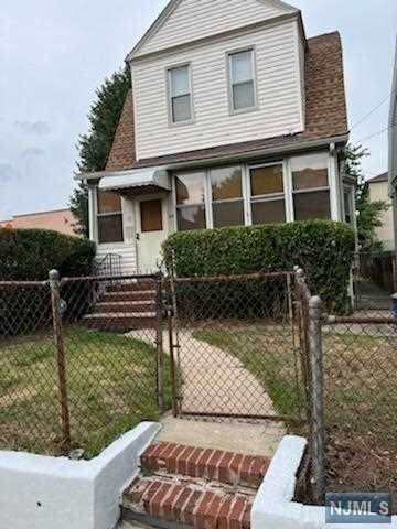 95 Shephard Avenue - Photo 1