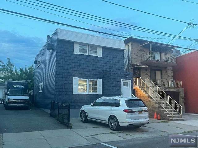 1310 8th Street - Photo 1