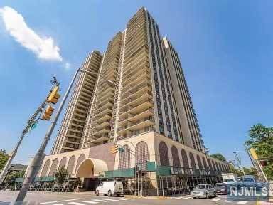 7855 Boulevard East - Photo 1