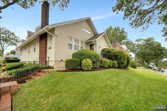 48 Clinton Avenue - Photo 1
