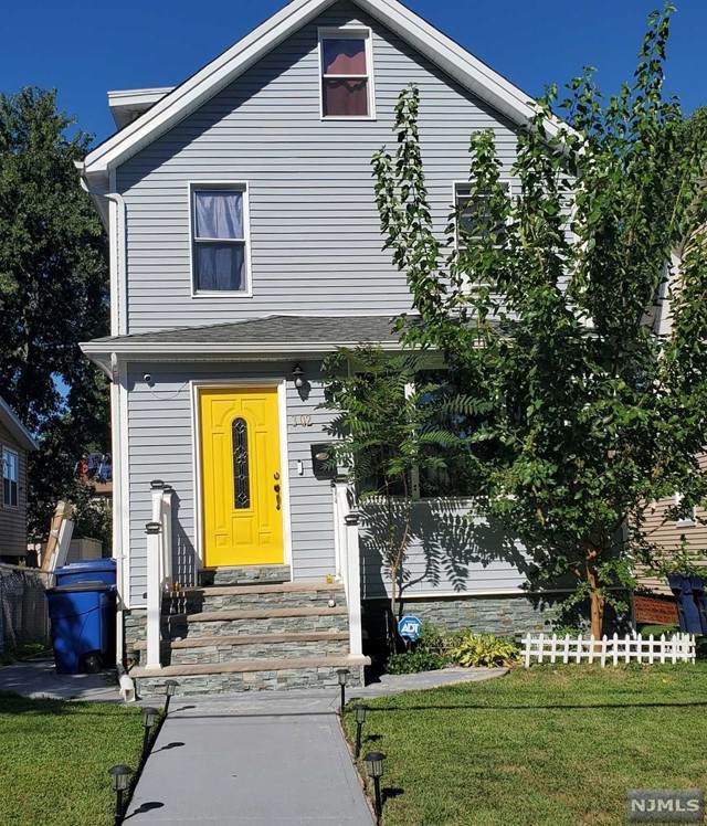 302 Berry Street - Photo 1