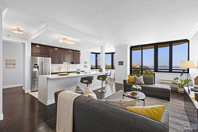 100 Carlyle Drive - Photo 1