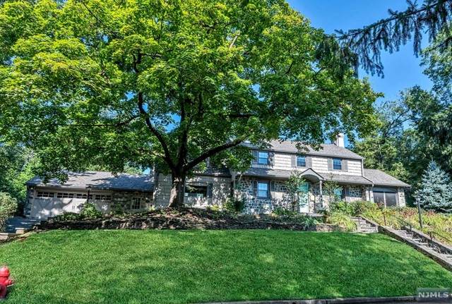 39 Hollis Drive - Photo 1