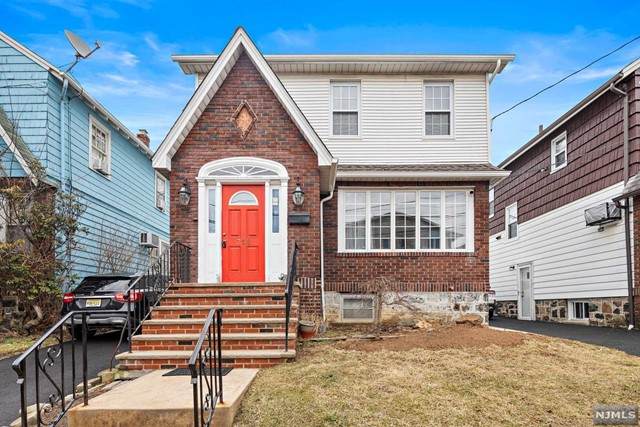 758 Jefferson Avenue - Photo 1