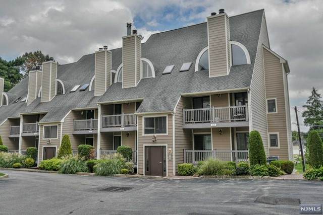 910 River Renaissance - Photo 1