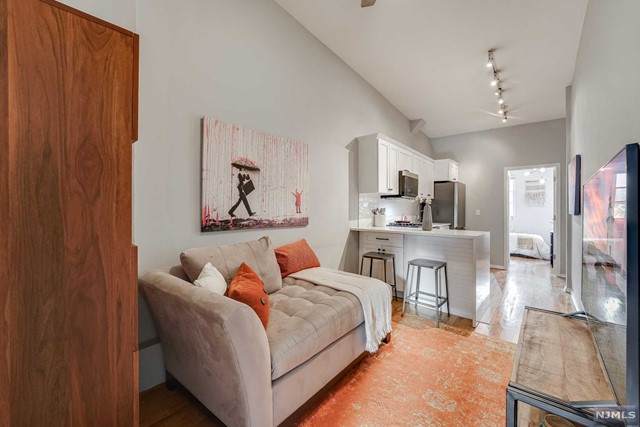 63 Madison Street - Photo 1
