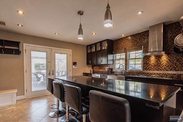 106 Cedarhurst Avenue - Photo 1