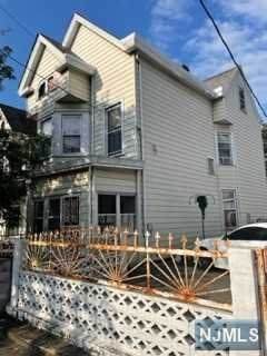 558 26th Street - Photo 1