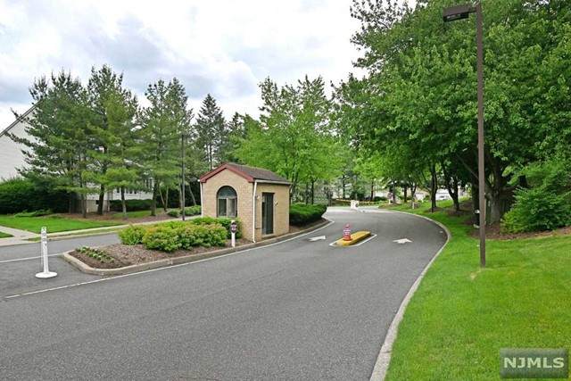 1109 Smith Manor Boulevard - Photo 1