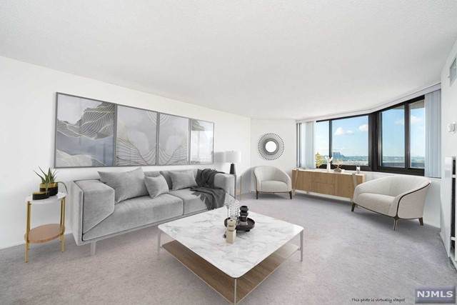 1030 Harmon Cove Tower - Photo 1