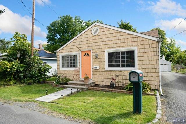 338 Rutherford Avenue - Photo 1
