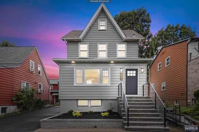 725 4th Street - Photo 1