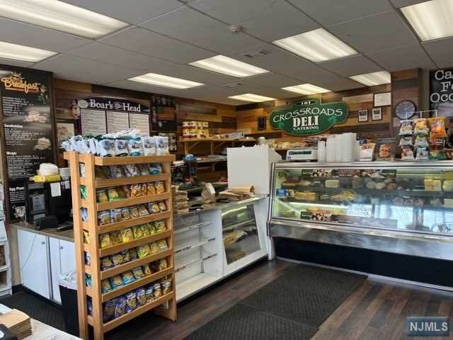 101 Hickory Avenue - Photo 1