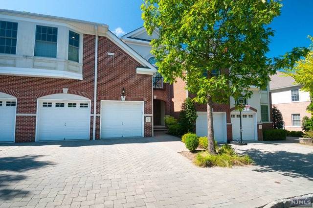 12 Cyprus Lane - Photo 1