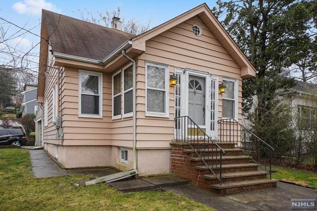 436 Chestnut Street - Photo 1