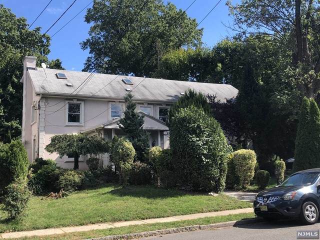 835 Red Road - Photo 1