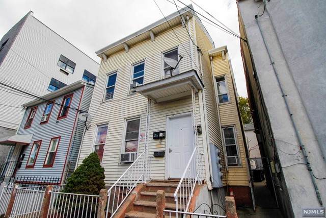 461 Summer Street - Photo 1