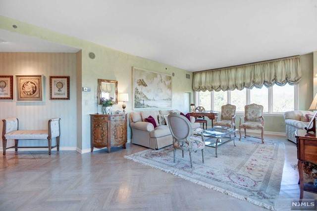 616 Orange Avenue - Photo 1